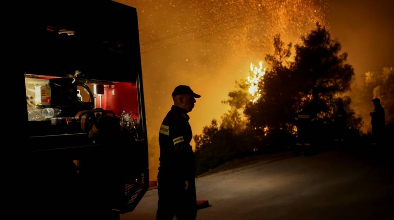 Φωτιά στην Ηλεία: Νύχτα αγωνίας για το πύρινο μέτωπο - Ισχυρές πυροσβεστικές δυνάμεις