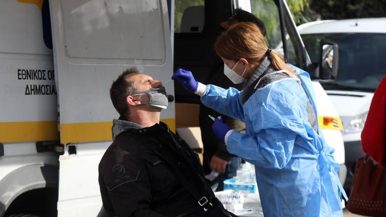 Κορωνοϊός: 9.971 κρούσματα στην Αθήνα και 1.759 στη Θεσσαλονίκη - Ο χάρτης της διασποράς