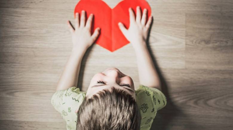 Έκκληση για βοήθεια από την οικογένεια του 6χρονου Ραφαήλ Σκέντζα που πάσχει από καρδιακή ανεπάρκεια