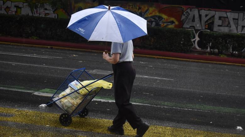 Καιρός: Πτώση της θερμοκρασίας σήμερα – Πού θα βρέξει