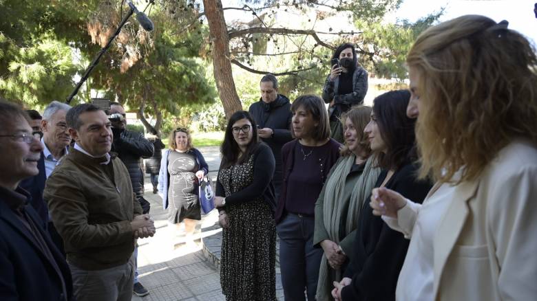 Τσίπρας: Να σπάσει η σιωπή, να στηρίξουμε τις δομές για κακοποιημένες γυναίκες