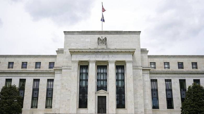 FED: Αύξησε τα επιτόκια του δολαρίου κατά 50 μονάδες βάσης - Υψηλό 15ετίας