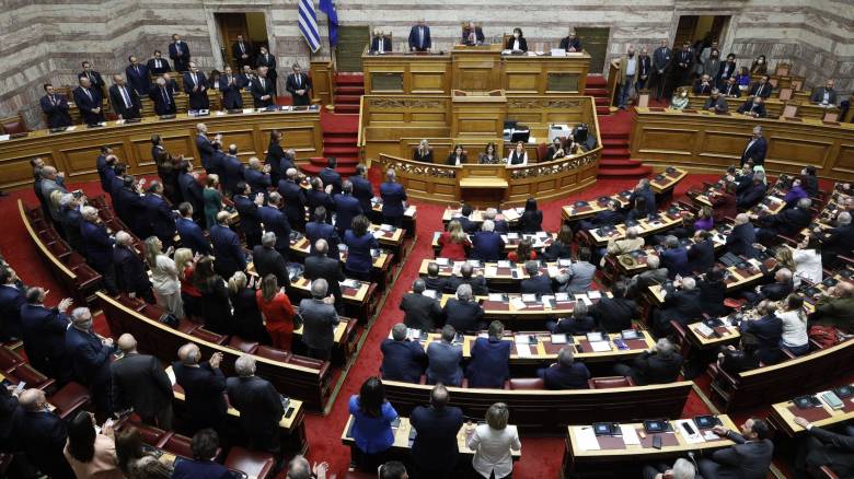 Προϋπολογισμός 2023: Υπερψηφίστηκε με 156 «ναι» και 143 «όχι»