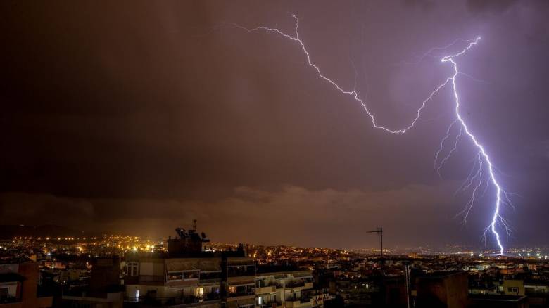 Καιρός: Σε κλοιό κακοκαιρίας σήμερα όλη η χώρα