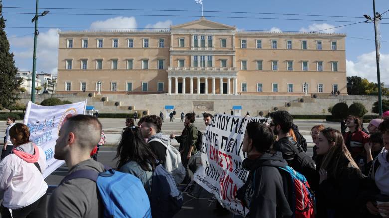 Στο ΣτΕ 18 Ιδιωτικές Δραματικές Σχολές κατά της εξομοίωσης με τα απολυτήρια Λυκείου