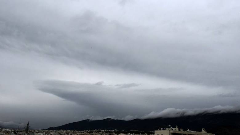 Καιρός: Συννεφιά και βροχές σήμερα - Μικρή πτώση της θερμοκρασίας
