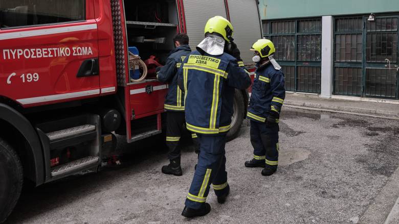 Έβαλε φωτιά στο σπίτι της για να βάλει «τέλος» στα προβλήματα με το σύζυγό της