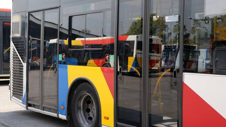 Σύγκρουση δύο αστικών λεωφορείων με μία τραυματία στη Θεσσαλονίκη