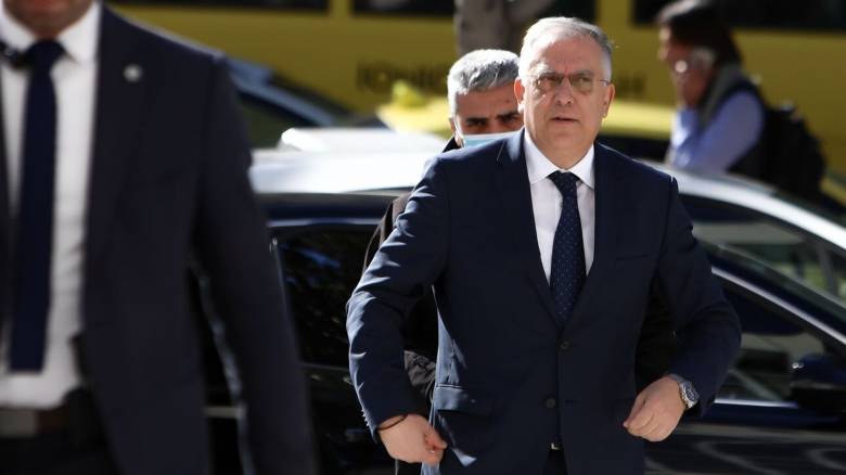 Θεοδωρικάκος κατά Τσαπανίδου: «Μπήκε με φόρα στην κατηφόρα της αθλιότητας»