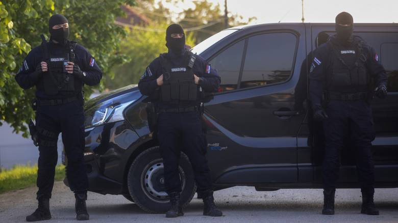 Αυξάνεται ο αριθμός των νεκρών από το νέο περιστατικό με πυροβολισμούς στη Σερβία