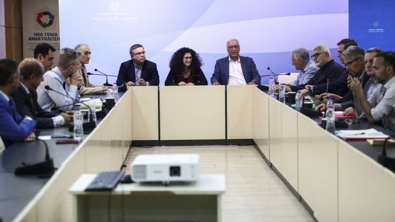 Συμφωνία για ντιμπέιτ όλων των πολιτικών αρχηγών στις 15 Ιουνίου