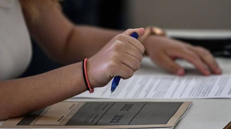 Πανελλήνιες 2023: Πως σχολιάζουν εκπαιδευτικοί τα θέματα των Αρχαίων στο CNN Greece