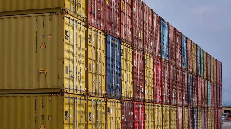 Ανακόπτεται το ανοδικό μομέντουμ των ελληνικών εξαγωγών