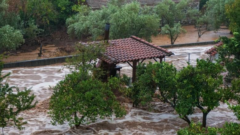 Αρτοποιός: Σε έξαρση τα φαινόμενα -  Πάνω από 8.000 κεραυνοί σε Βόλο και Λάρισα