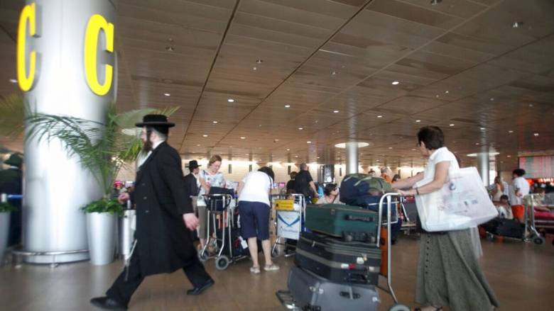 Πόλεμος στο Ισραήλ: Σκηνές χάους από Έλληνα που επαναπατρίστηκε - «Δεν μας είπαν τι να κάνουμε»