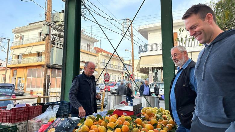 Κασσελάκης: Ο Μητσοτάκης αντιγράφει τις επισκέψεις μου σε λαϊκές και σούπερ μάρκετ