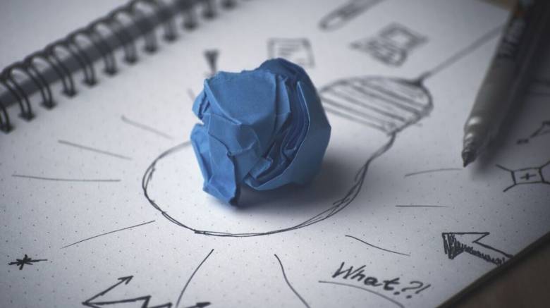 Ρεύμα: Τι είναι τα χρωματιστά τιμολόγια και πώς κυμαίνονται οι τιμές