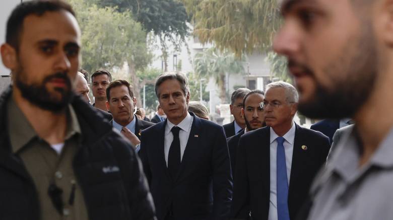 Μέση Ανατολή: Γιατί ο ρόλος του «πυροσβέστη» δεν ταιριάζει στον Μπλίνκεν