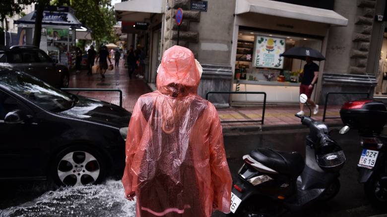 Κακοκαιρία - εξπρές με καταιγίδες, αφρικανική σκόνη και χιόνια στα ορεινά