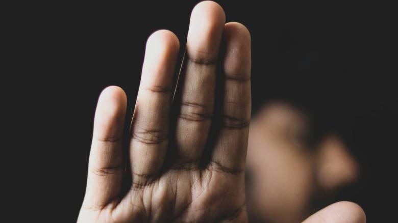 Θεσσαλονίκη: Συνελήφθησαν δύο γυναίκες - Έβαζαν τα παιδιά τους να ζητιανεύουν έξω από σούπερ μάρκετ