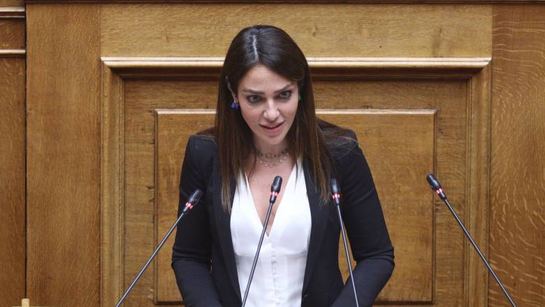 Ανασχηματισμός: Η Δόμνα Μιχαηλίδου τελικά αναλαμβάνει το υπουργείο Κοινωνικής Συνοχής Οικογένειας