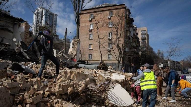 Ουκρανία: Ένας νεκρός και εννέα τραυματίες από ρωσικά πλήγματα στο Ντίνπρο