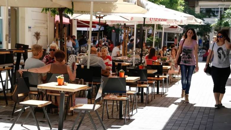 ΑΑΔΕ: Ξεκίνησαν έλεγχοι σε πρατήρια, influencers, beach bars και τουριστικές επιχειρήσεις