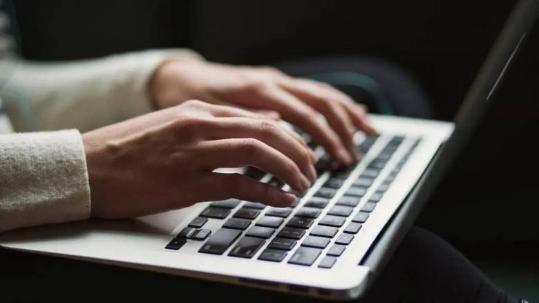 Κως: 13χρονος κατηγορείται για εκδικητική πορνογραφία ανηλίκων