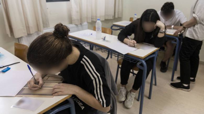 Πανελλήνιες 2025: Αυτές είναι οι απαντήσεις στη Βιολογία στα ΓΕΛ