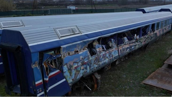 Τέμπη: Συμπληρωματική δειγματοληψία στα βαγόνια και διευκρινίσεις ζητούν οι συγγενείς