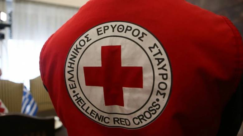 Ελληνικός Ερυθρός Σταυρός: Οκτώ χρήσιμες οδηγίες για την αντιμετώπιση τσιμπήματος από μωβ μέδουσα