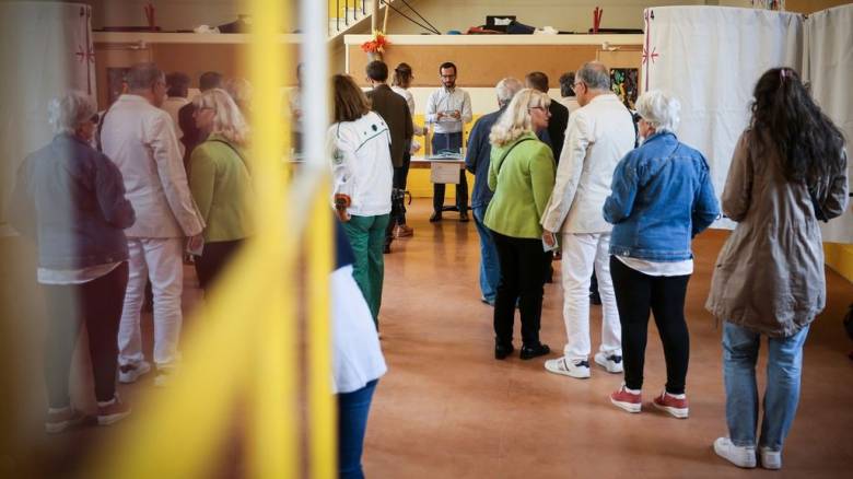 Σε υψηλό 43 ετών η συμμετοχή στις Γαλλικές εκλογές - Δρακόντεια τα μέτρα ασφαλείας