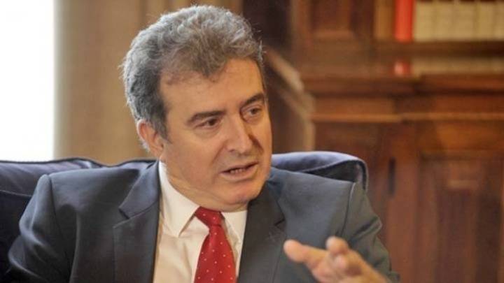 Χρυσοχοΐδης για επεισόδια στη Νομική: «Μόνο η σύλληψη αξίζει στους κουκουλοφόρους»