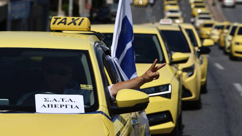 Στα «σκαριά» νέα 48ωρη απεργία από τους οδηγούς ταξί: Σκληραίνει η κόντρα κυβέρνησης - επαγγελματιών