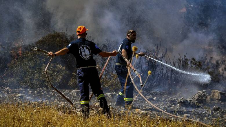 Χανιά: Σε ύφεση η φωτιά στα Μεσαύλια του Δήμου Πλατανιά