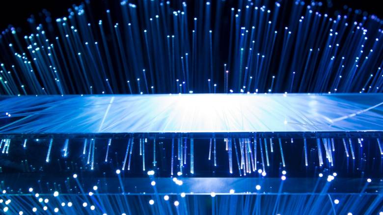 Ανεβαίνουν οι ρυθμοί για το FTTH και τα data centers