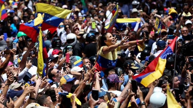 Βενεζουέλα: Για τρομοκρατία κατηγορούνται τέσσερις δημοσιογράφοι – Τι απαντούν οι συλληφθέντες