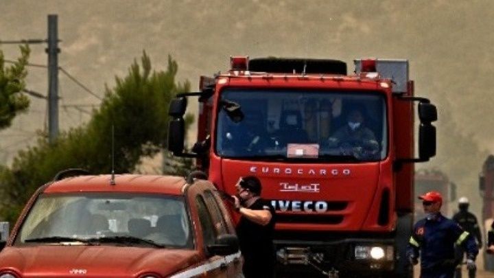 Διάσπαρτες εστίες καίνε στο Ρέθυμνο – Σε επιφυλακή για τους ισχυρούς ανέμους