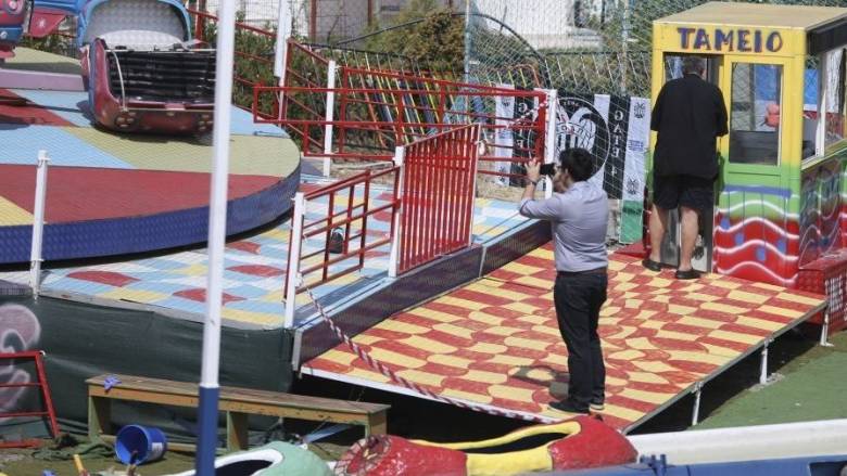 Χαλκιδική: Παραδόθηκε ο χειριστής του παιχνιδιού του λούνα παρκ - Ακαριαίος ο θάνατος του 19χρονου
