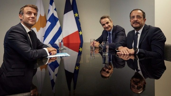 Τριμερής Μητσοτάκη, Χριστοδουλίδη, Μακρόν: Ηλεκτρική διασύνδεση και Μεσανατολικό στο «μενού»