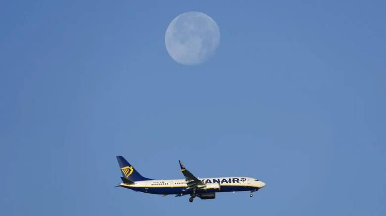 Ryanair: Δεν αναμένει ελλείψεις καυσίμων τον Μάιο αλλά «δεν είναι σίγουρη» τι θα γίνει τον Ιούνιο