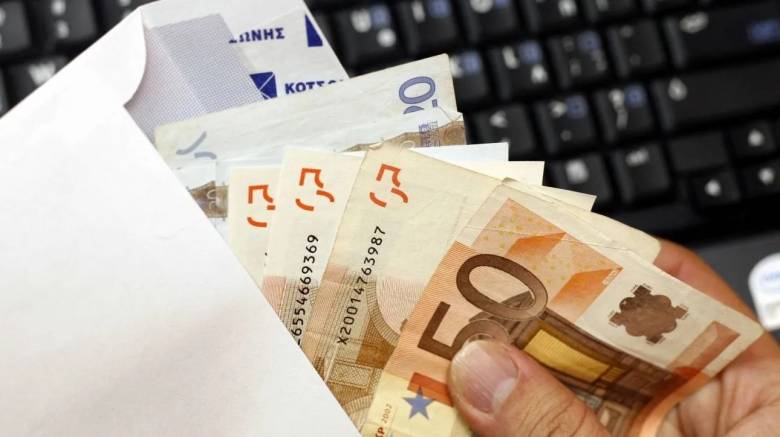 Θεσσαλονίκη: Φυλάκιση 12 μηνών με αναστολή σε γιατρό για φακελάκι από καρκινοπαθή