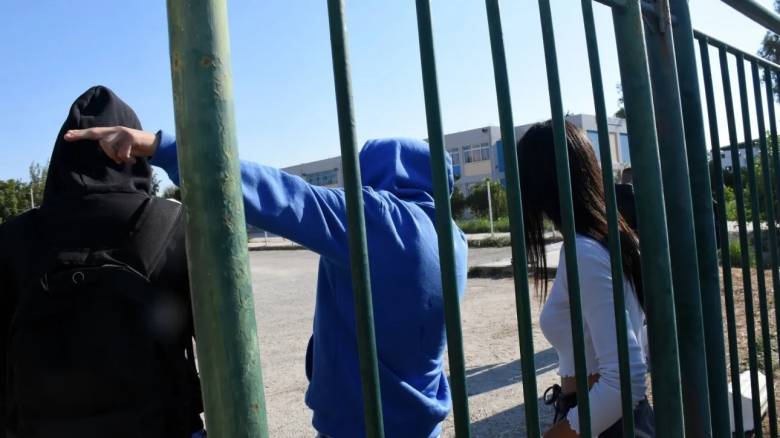Λάρισα: Στο νοσοκομείο μαθητής που ξυλοκοπήθηκε από ομάδα ανηλίκων έξω από σχολείο