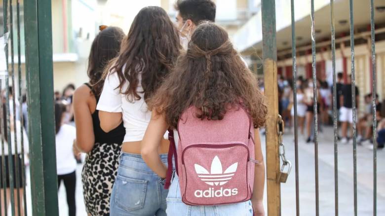 Θεσσαλονίκη: Εξιχνιάστηκε υπόθεση ξυλοδαρμού με θύμα 14χρονη – Δικογραφία για τέσσερις ανηλίκους