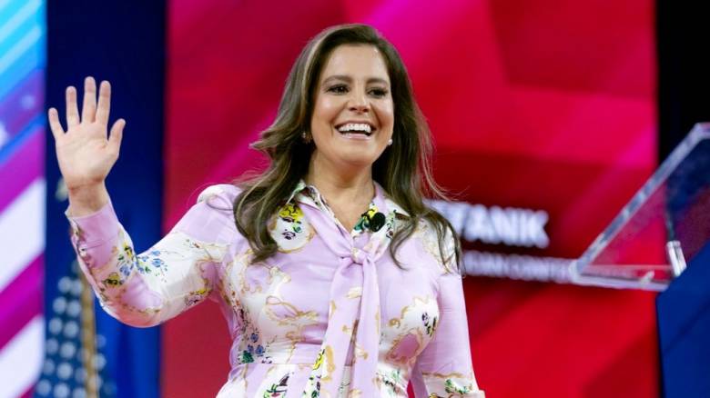 Η Ελίζ Στεφάνικ η εκλεκτή του Τραμπ για η νέα πρέσβης των ΗΠΑ στον ΟΗΕ