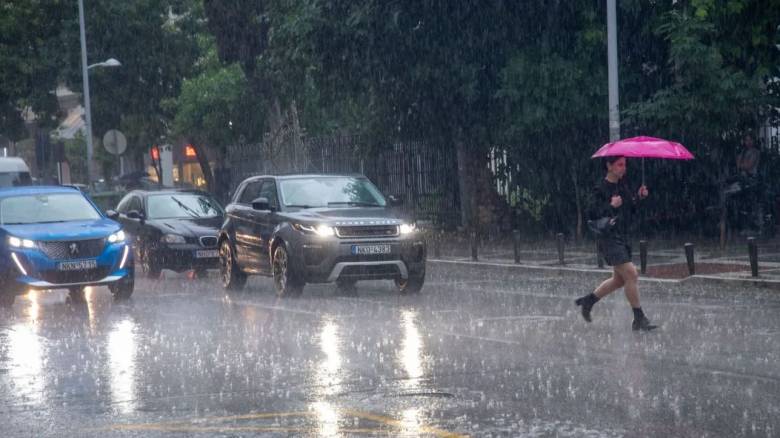Καιρός σήμερα: Βροχές και ισχυρές καταιγίδες - Χιόνια στα βόρεια ορεινά
