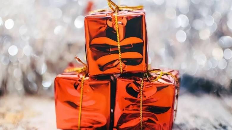 Δώρο Χριστουγέννων: Τι ισχύει για τους μισθωτούς του ιδιωτικού τομέα