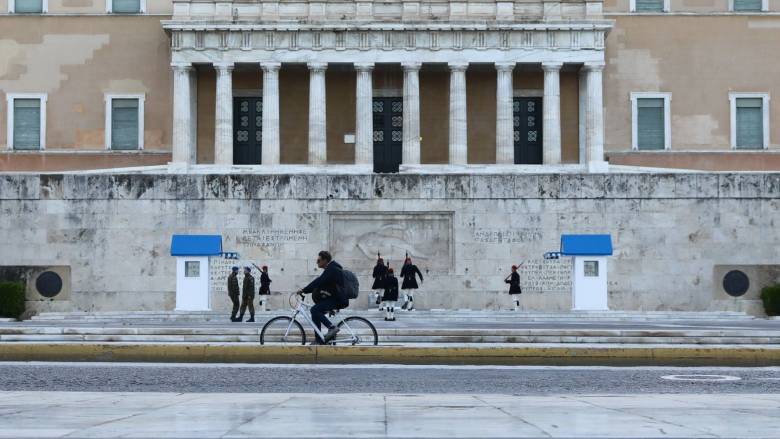 Εμπιστοσύνη στην ελληνική οικονομία το 2025 - Τι βλέπουν οι διεθνείς οίκοι