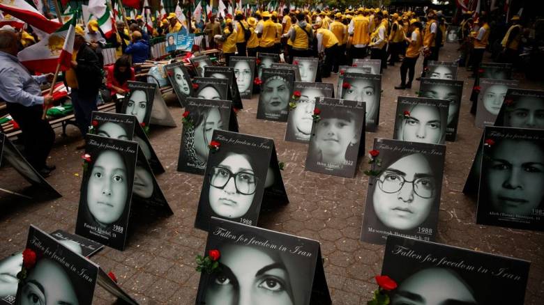 Μεσαίωνας στο Ιράν: Ακόμη και θανατική ποινή για όσες γυναίκες αψηφούν τον νόμο περί «ηθικής»