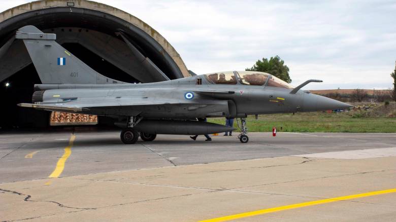 Στον εισαγγελέα απολογούνται σήμερα οι τέσσερις Κινέζοι που φωτογράφιζαν τα Rafale